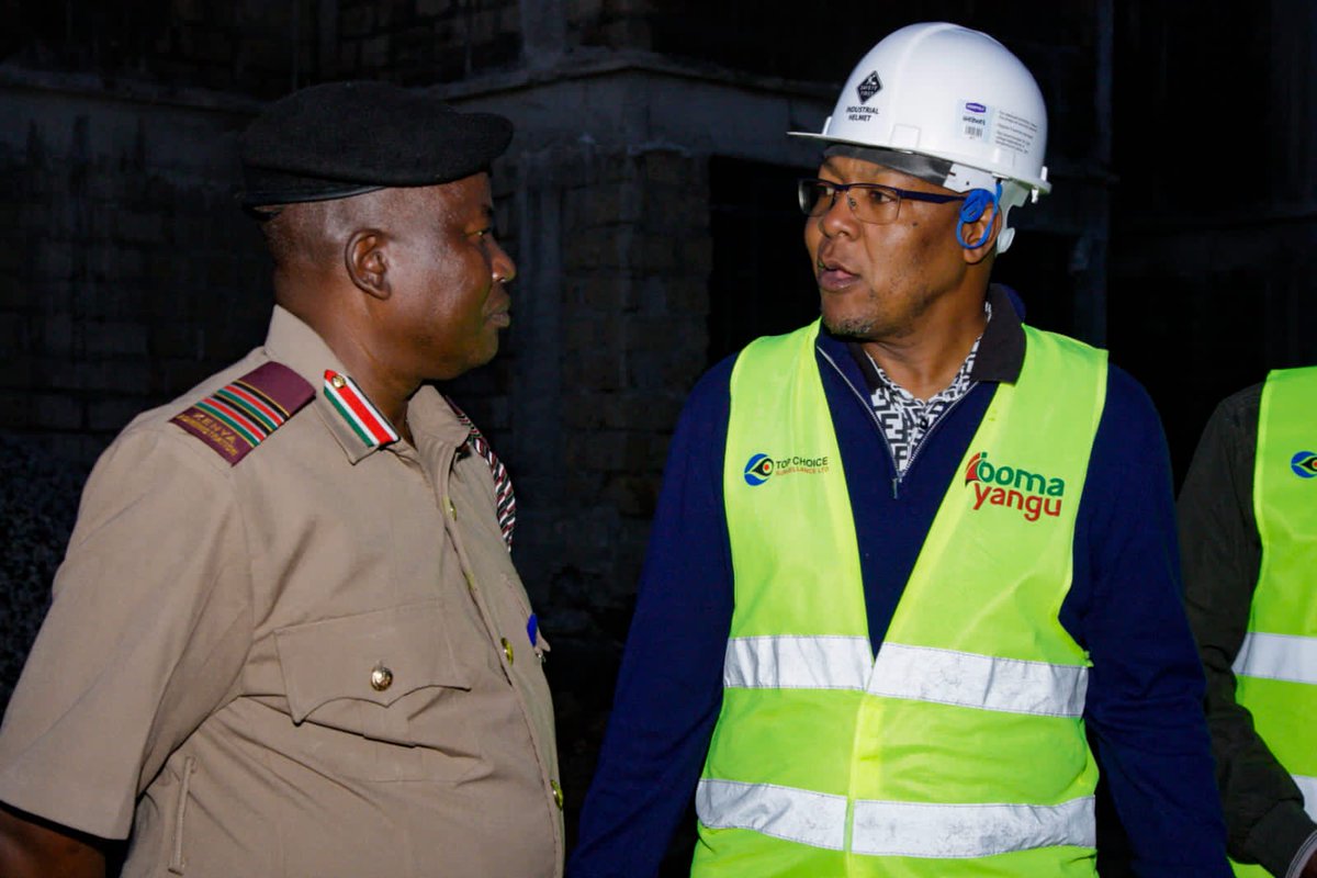 Patriotism extends to fighting climate change. Trees absorb CO2, helping to mitigate global warming. Plant a tree today for a better tomorrow

#NakuruTreePlanting
Uzalendo GOKProgram 
Dr Isaac Mwaura