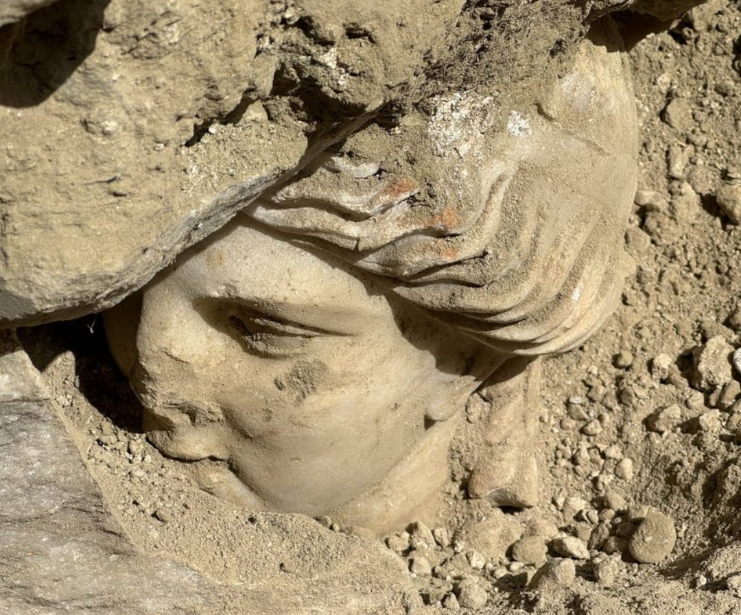 The head of a statue of Hygieia, the Greek goddess of health, was discovered wedged between two rocks in Laodikeia - 

During excavations in the ancient city of Laodikeia, located in Pamukkale, Denizli, southwestern Türkiye, archaeologists unearthed a 2100 year-old statue head of