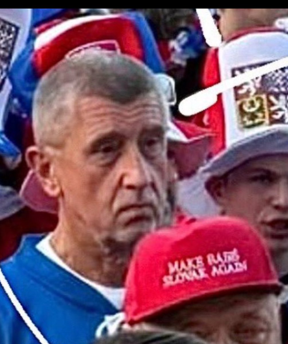 mcingroscz's tweet photo. @martmarek Otrávený Babiš na zápase 🤣s výrazem už aby byl konec . Ale PR je PR https://t.co/rJcogAZHAT