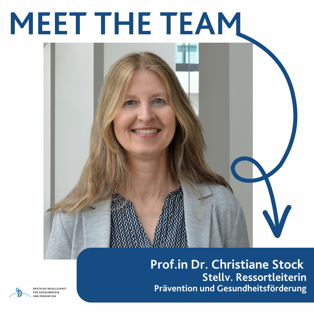 Wir sind begeistert, Ihnen Prof. in Dr. Christiane Stock vorzustellen, stellvertretende Ressortleiterin für Prävention und Gesundheitsförderung der DGSMP. An der Charité Berlin forscht und lehrt sie am Institut für Gesundheits- und Pflegewissenschaft.

#dgsmp #charité