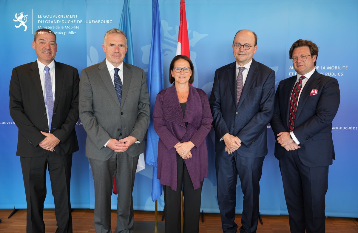 Rencontre constructive entre la ministre <a href="/Yuriko_Backes/">Yuriko Backes</a> et les représentants de la <a href="/CdMLuxembourg/">Chambre des Métiers</a> pour discuter du rôle essentiel du secteur des taxis🚖dans la mobilité future au 🇱🇺.
#taxi