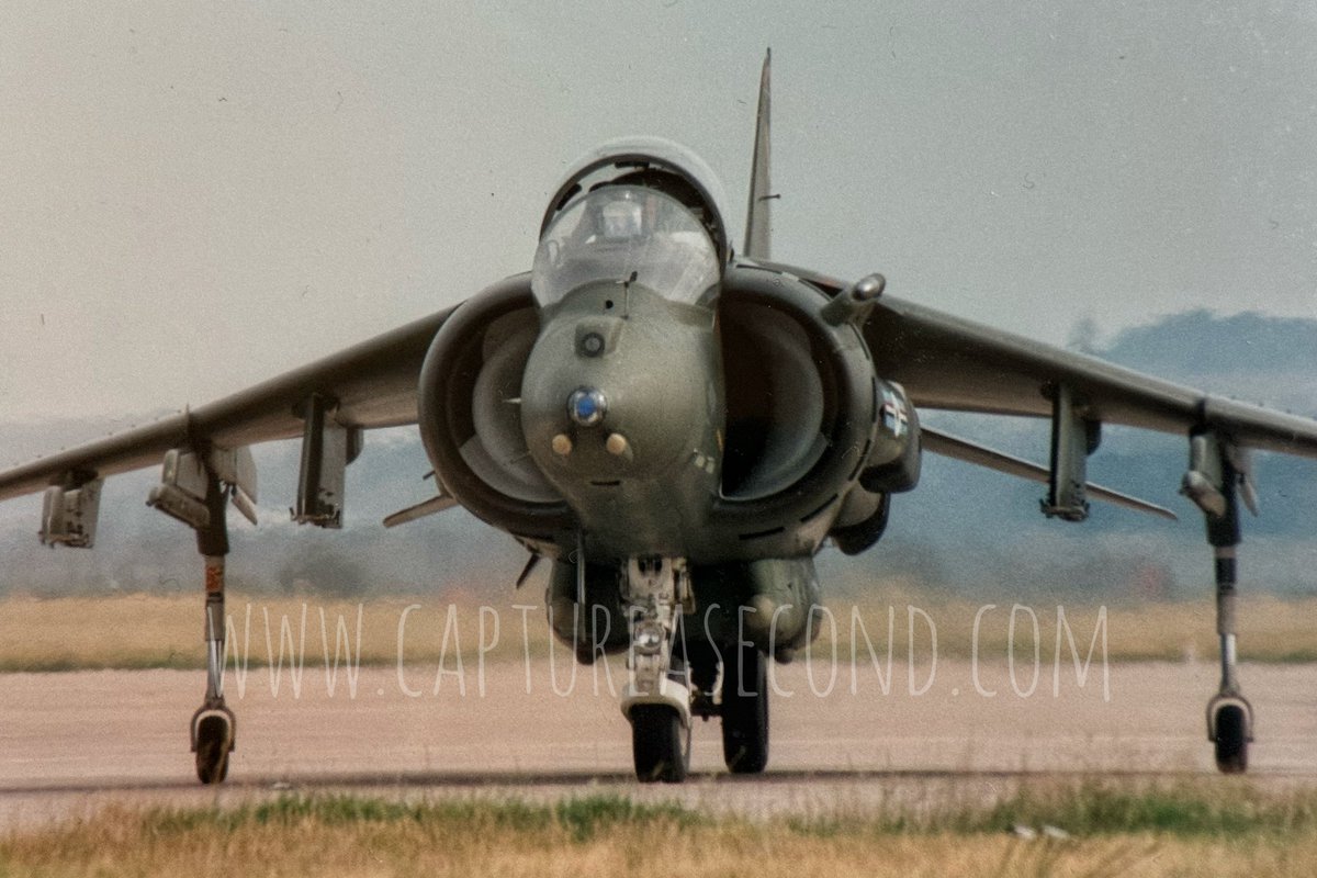 Taxiing in, 1994. Welcome to another #harrierfriday ✈️#raf #royalairforce #harrier #jfh #hover #airpower #fighter #flight #fastjet #aviation #avgeek #captureasecond