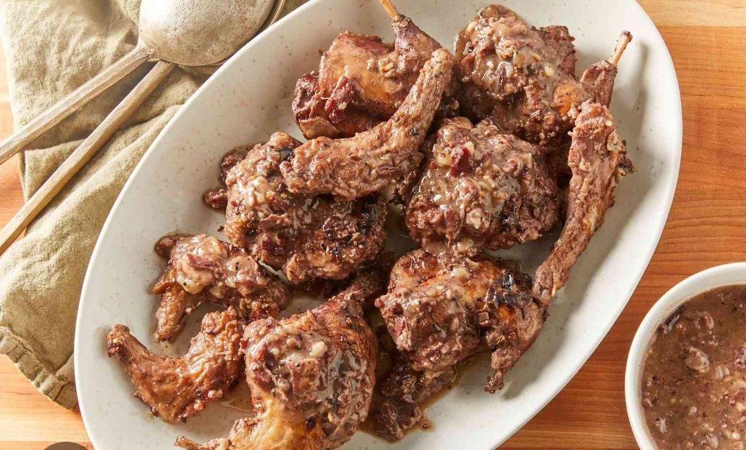 RabbitZimbabwe's tweet photo. Rabbit meat on a Friday  😋  with your favourite beverage is the perfect way to end your week! Hoza Fryer-Friday, everyone. 
#zicorba 
#healthymeat 
#letsmakezicorbagreat 
#rabbitfarming https://t.co/REuTBAsiWH