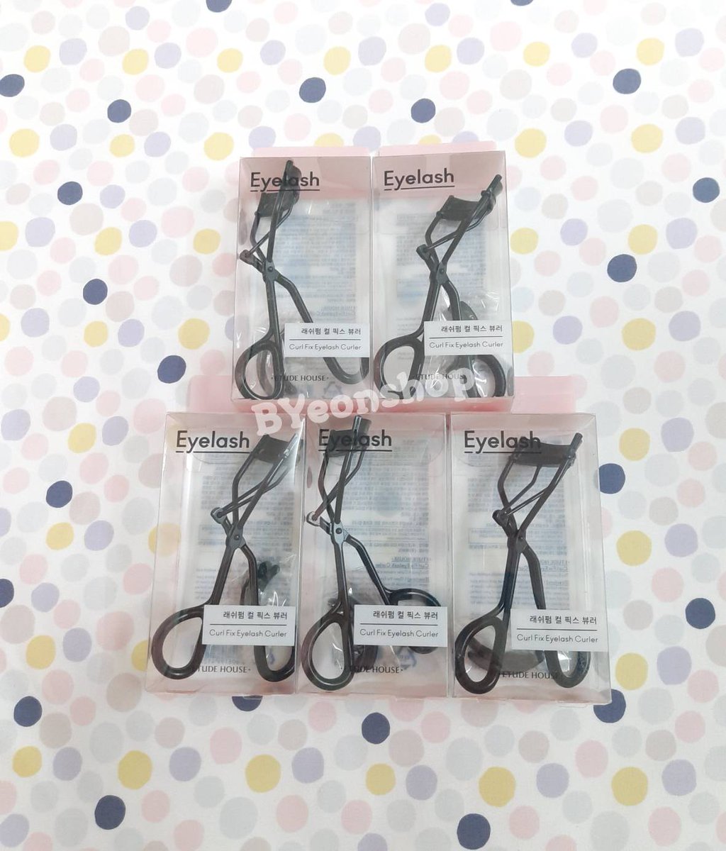 ที่ดัดขนตา Etude house - Lash perm curl fix eyelash curler

-สีดำ เรียบหรู
-โค้งเข้ากับลูกตาคนเอเชีย
-ดัดขนตาได้งอนสวยงามพอดี
-มียางสำรองแถมให้ 2 อัน
-มียางรองด้ามจับ จับถนัดมือ

200 ฿
🚚40
✅ว่าง 2 อัน

สั่งซื้อDMได้เลยค่า📨
#ที่ดัดขนตา #etude #คสอเกาหลี #สกินแคร์เกาหลี