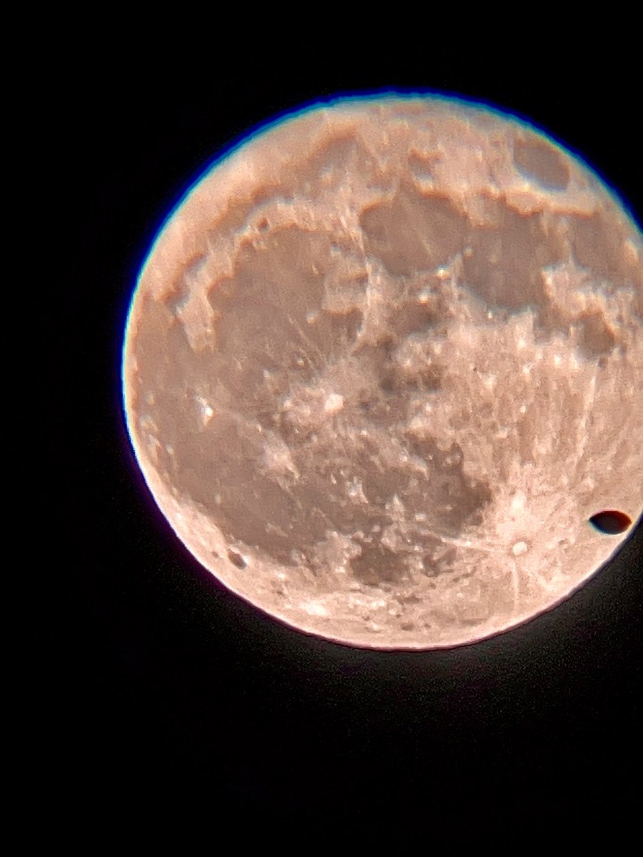 mrBigTJ_'s tweet photo. Soooooo I caught a UFO fly past the moon in Vegas today with my Telescope!!😧😧😧@LasVegasLocally @ABC @LasVegasSun @lasvegasweekly @FOX5Vegas https://t.co/Zrkqsf7lot