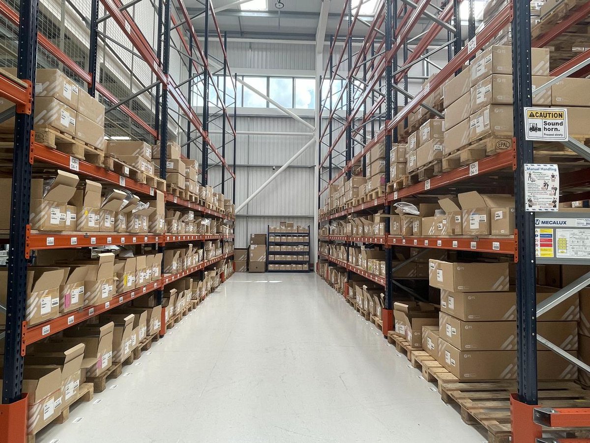 FScom_UK's tweet photo. FS UK warehouse offers ample stock, 90% same-day shipping, comprehensive localized site surveys, troubleshooting and installation, complemented by remote online maintenance services.
Learn More: https://t.co/6rlW1AdHRl
#FSService #FS_UK #FSSupport https://t.co/R335Pj8PNl