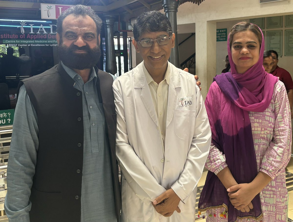 iadorgin's tweet photo. Dr S R Narahari with Maham Sohaib Malik, who came with her father Mohammed Sohaib Malik from Pakistan, to undergo integrative treatment for lymphedema at our institute in #Kerala. We thank Indian Govt for allowing Maham Sohaib Malik to undergo treatment. @BMGFIndia @PMOIndia https://t.co/fBwARLRv3Y
