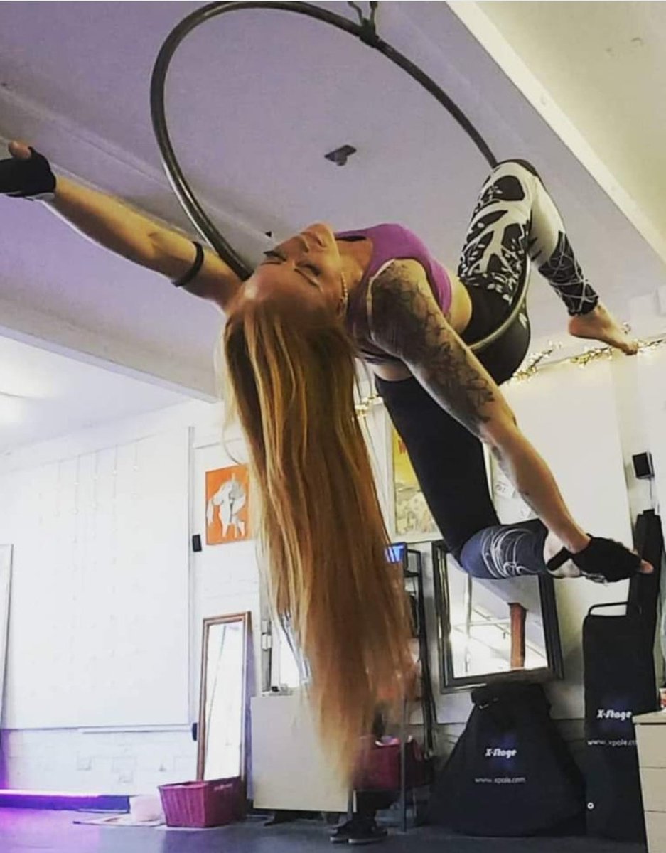 FlamesBiography's tweet photo. Untouchable and in my zone. 

What's ur thing? 

#ThinkDeeply #twitterweek #redhead #fridaynightfunkinbf #girls #GrowStronger https://t.co/p1eid54KpM