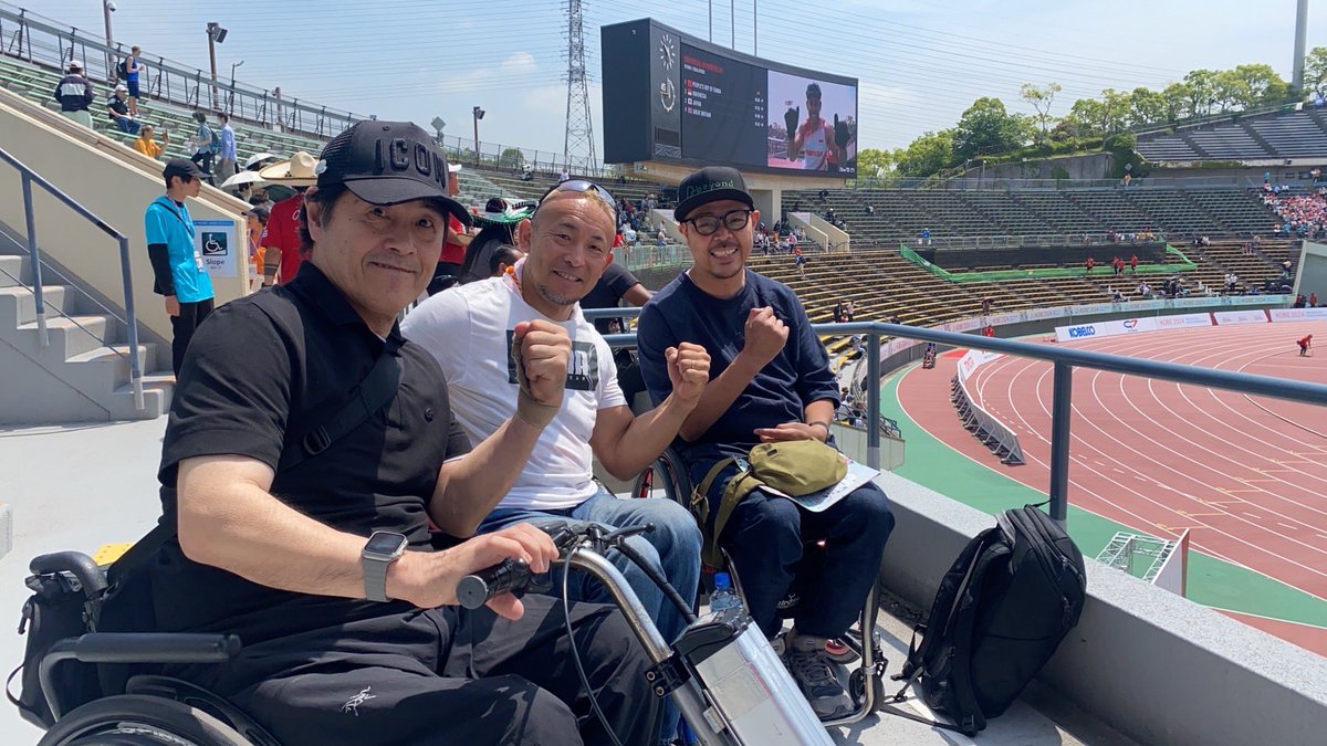 Japan_no8_hiro's tweet photo. 世界パラ陸上神戸2024に観戦&amp;視察。
初めての観戦だったけど、すごい迫力！
かなり多くの学校からも観戦に来てたし、子供達にとっても特別な経験になっ��だろうな。
レジェンドの解説も堪能😍
#世界パラ陸上神戸 
#パラスポーツ
#神戸 
#神戸ユニバー記念競技場 https://t.co/rTpfOCV7OR