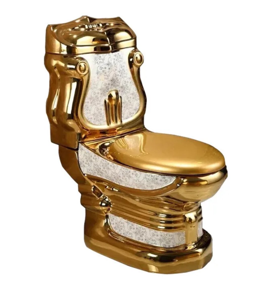 For those 40k fans not into Ultramarines, check out this, coming soon from Secretlab… THE GOLDEN THRONE!