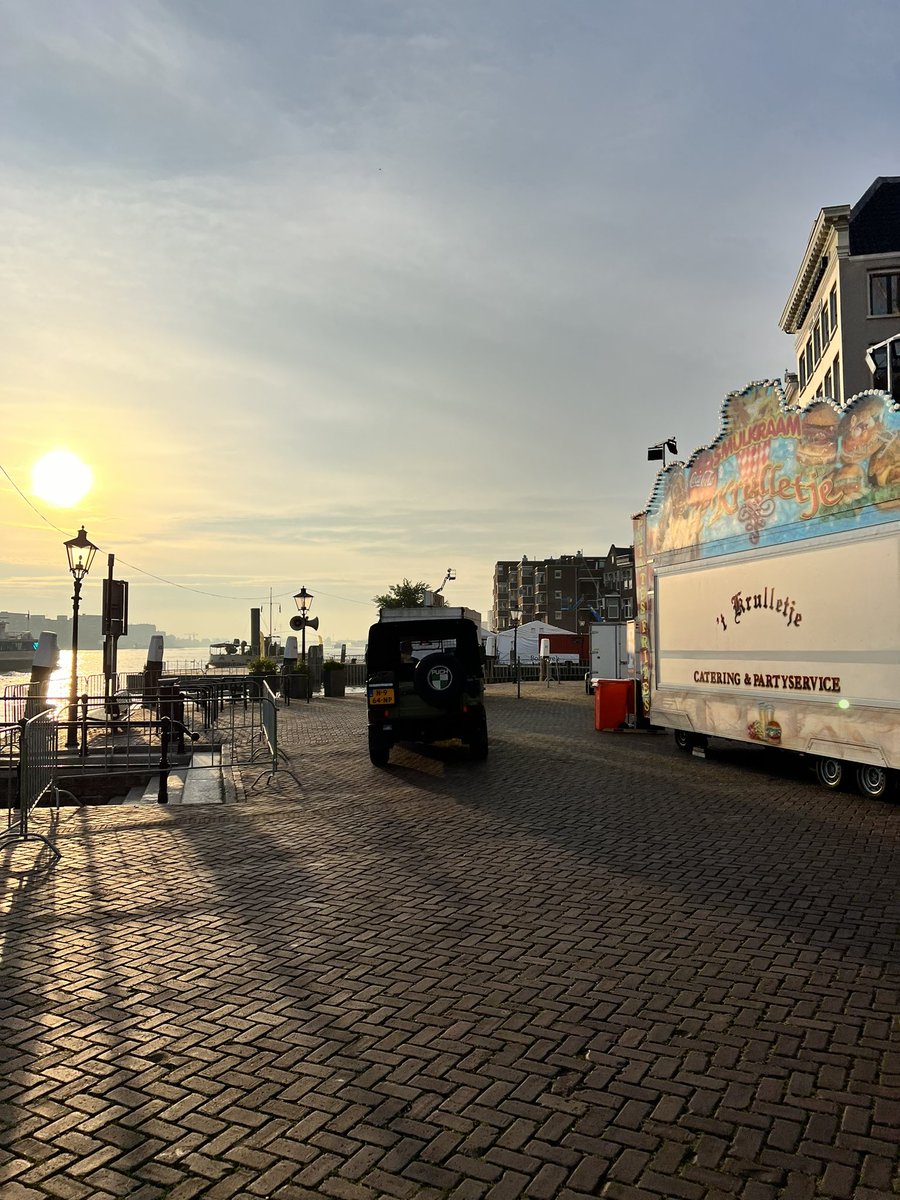 De uren worden afgeteld!

Vanochtend is onze bouwploeg na een geslaagde stoomlezing weer vroeg begonnen met opbouwen. 

Zo zorgen we ervoor dat het evenemententerrein klaar is voor bezoek! 

Waar hebben jullie het meest zin in?