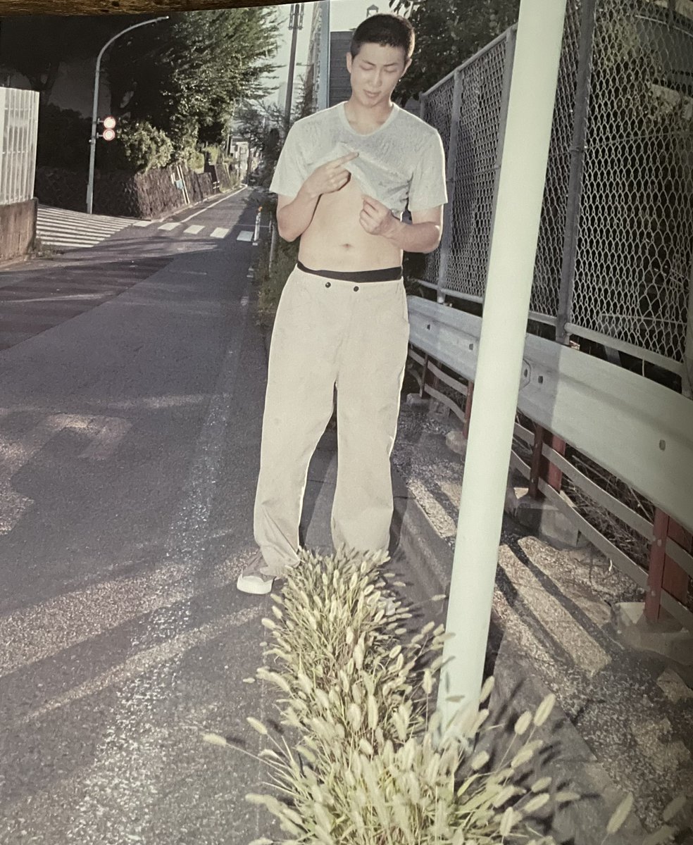 RM91227's tweet photo. 엥 ㅁㅊ 잠시만요 https://t.co/EhBWF1ypdC
