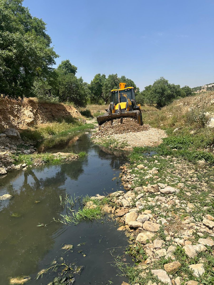 📍Cevizpınar Mahallesi 🚧 Fen İşleri Müdürlüğüne bağlı ekiplerimiz tarafından, mahallemizde yol ıslah çalışmaları yapılıyor. #ArtukluBelediyesi #Mardin #Artuklu