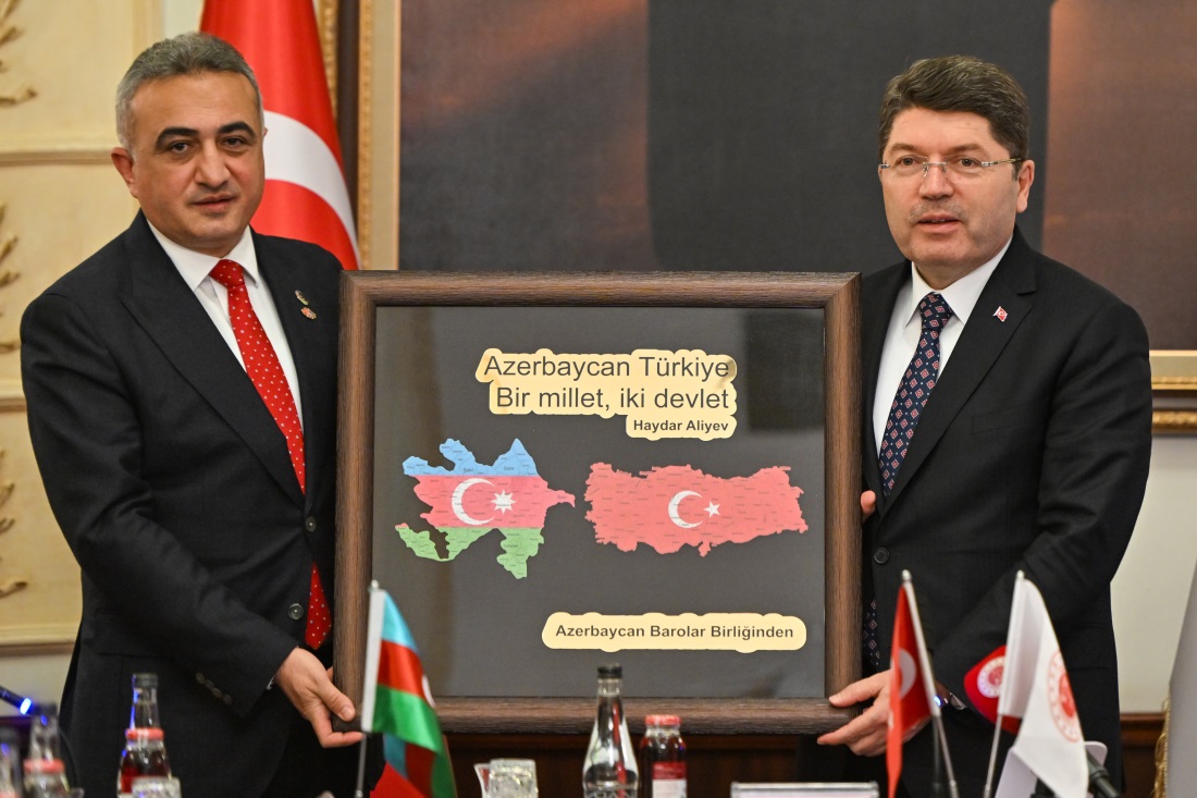 Adalet Bakanımız Sayın Yılmaz TUNÇ, Türk Devletleri Barolar Birliği Başkanları ile Görüştü. diabgm.adalet.gov.tr/Home/SayfaDeta…