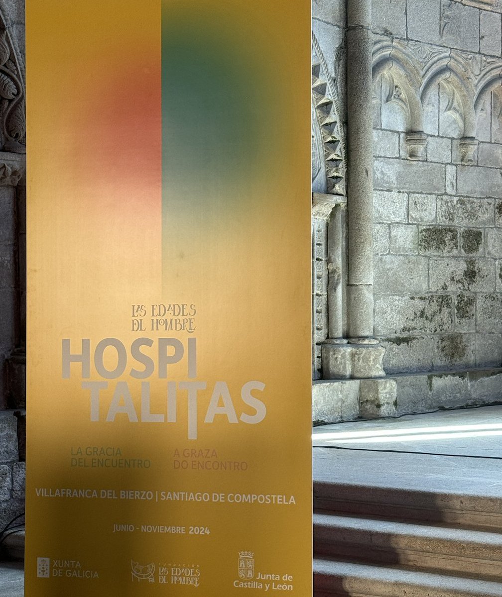 Ha sido un placer disfrutar esta mañana de la inauguración de la exhibición ‘Hospitalitas’ dentro de @Las_Edades en Santiago de Compostela, con la colaboración de la @CatedralStgo. ¡He tenido la suerte de colaborar con un par de textos para el catálogo que verá la luz pronto!