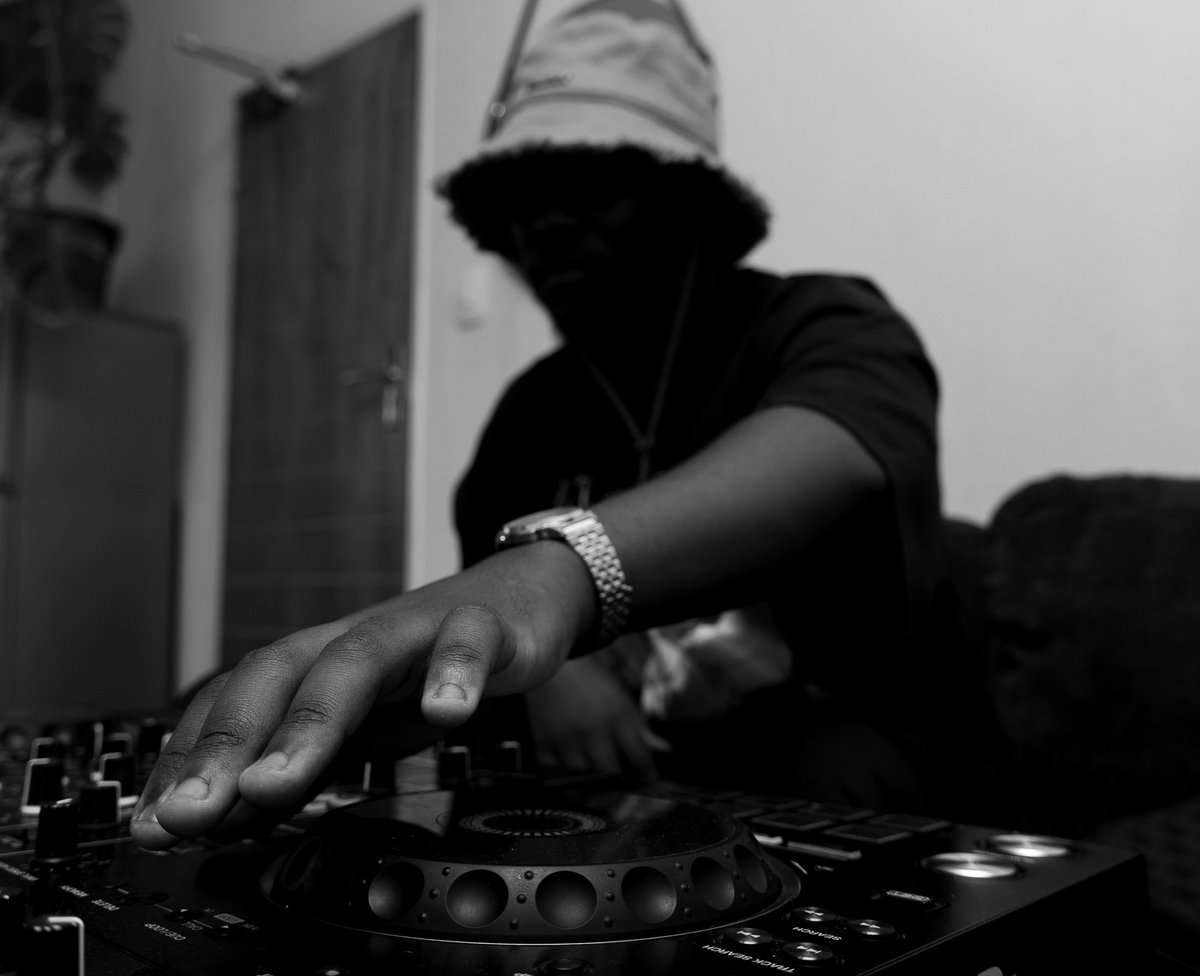 I’m soo excited to be back again in London🇬🇧 this weekend alongside some amazing spinners at the <a href="/releasedayparty/">releasedayparty</a> @93feeteast. Can’t wait!!!