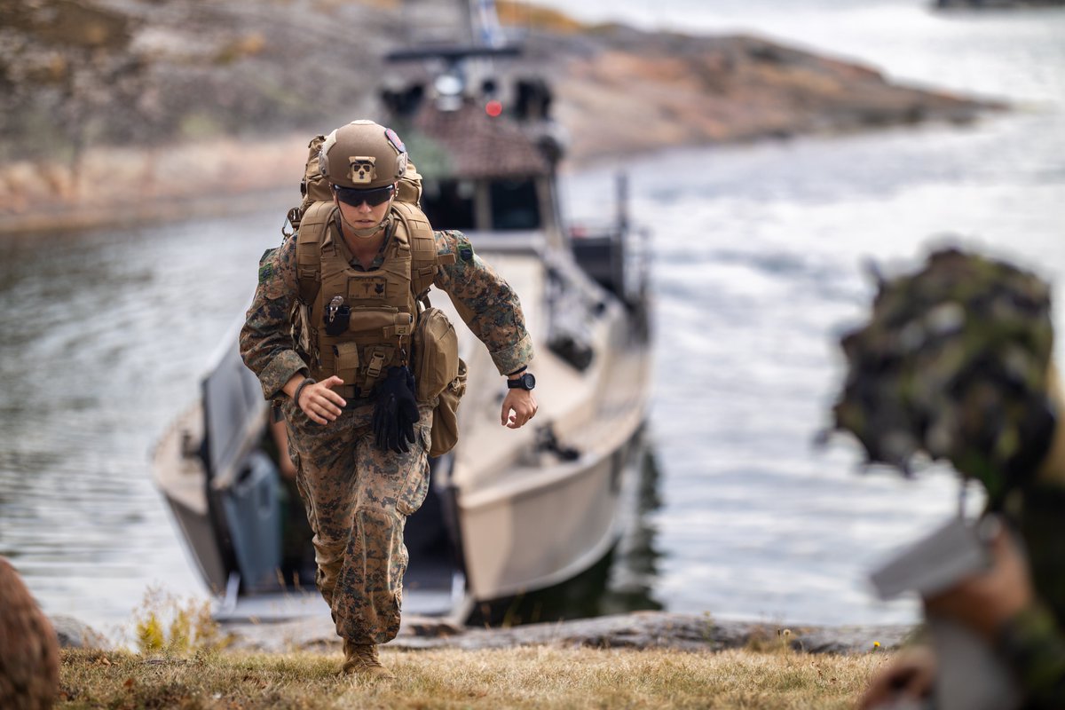 rannikkopr's tweet photo. Rannikkoprikaati toivottaa tervetulleeksi vierailulle Upinniemeen Yhdysvaltojen merijalkaväen joukon, joka harjoittelee tulevina viikkoina yhdessä #RPR'n kanssa Cross Border Training -koulutustapahtumassa. 🇫🇮 🇺🇸Harjoittelun tavoitteena on kehittää yhteistoimintaa. Oorah!
#meriv https://t.co/x0r8ZxMoFJ