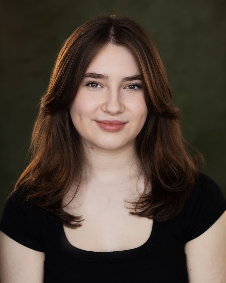 Lovely Lydia Vanstone came for a headshot session.  A natural! And a cheeky publicity shot too for a gig she was coming up.  #cardiffheadshots #actorheadshots