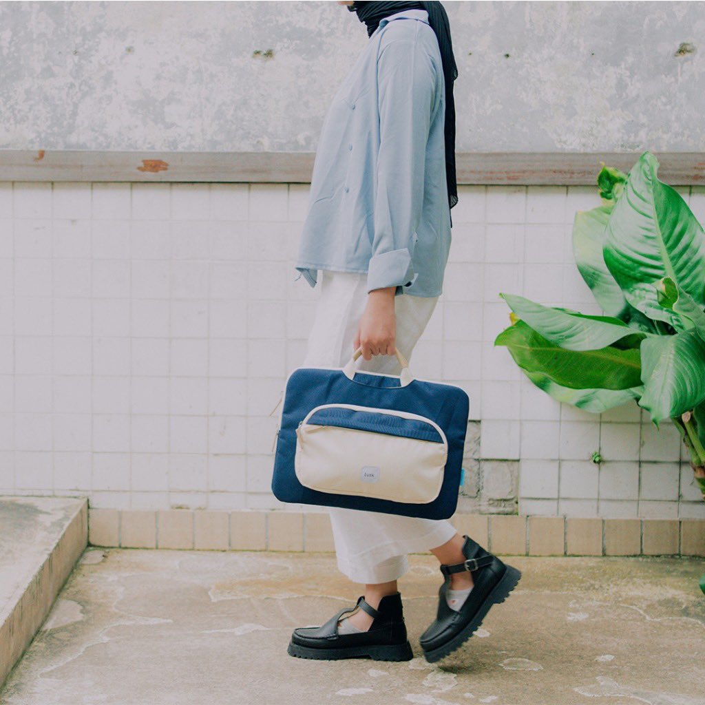 Kimmy laptop bag
Harga: 129.100

shope.ee/8f6fGmbvbO