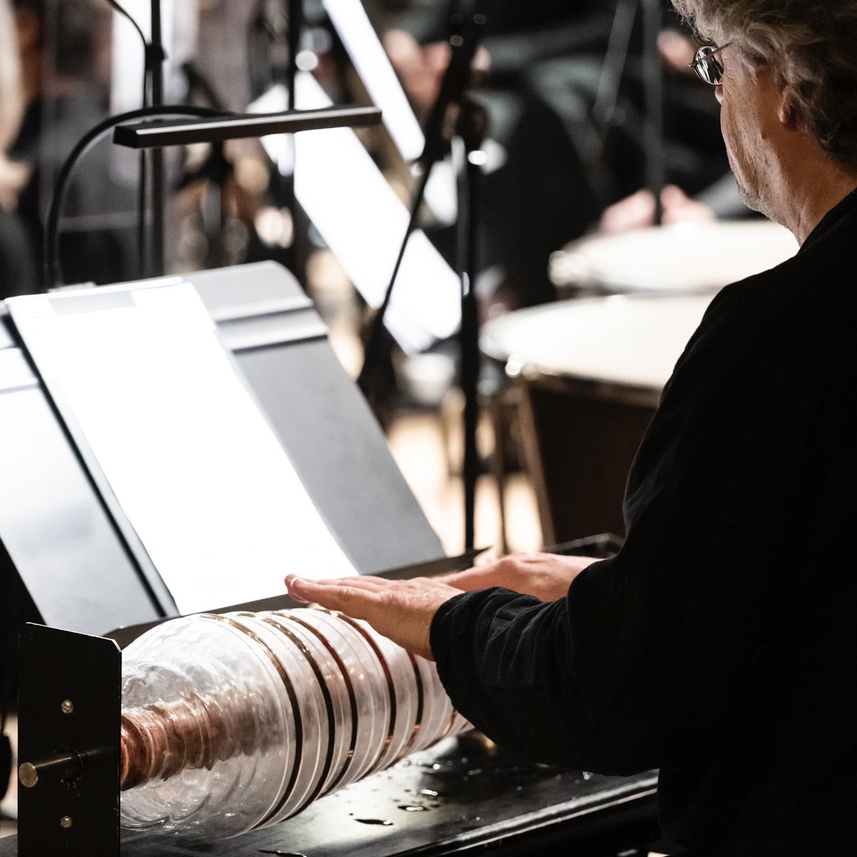 Insula orchestra (@insulaorchestra) on Twitter photo Vous êtes team "harmonica de verre" ou "armonica de verre" ? Avec ou sans "h", écoutez le son mystique de cet instrument insolite dans notre spectacle #BeethovenWars, jusqu'au 26 mai à <a href="/LaSeineMusicale/">La Seine Musicale</a>, avec #ThomasBloch !
🎟️ bit.ly/Beethoven-Wars Vous êtes team "harmonica de verre" ou "armonica de verre" ? Avec ou sans "h", écoutez le son mystique de cet instrument insolite dans notre spectacle #BeethovenWars, jusqu'au 26 mai à <a href="/LaSeineMusicale/">La Seine Musicale</a>, avec #ThomasBloch !
🎟️ bit.ly/Beethoven-Wars