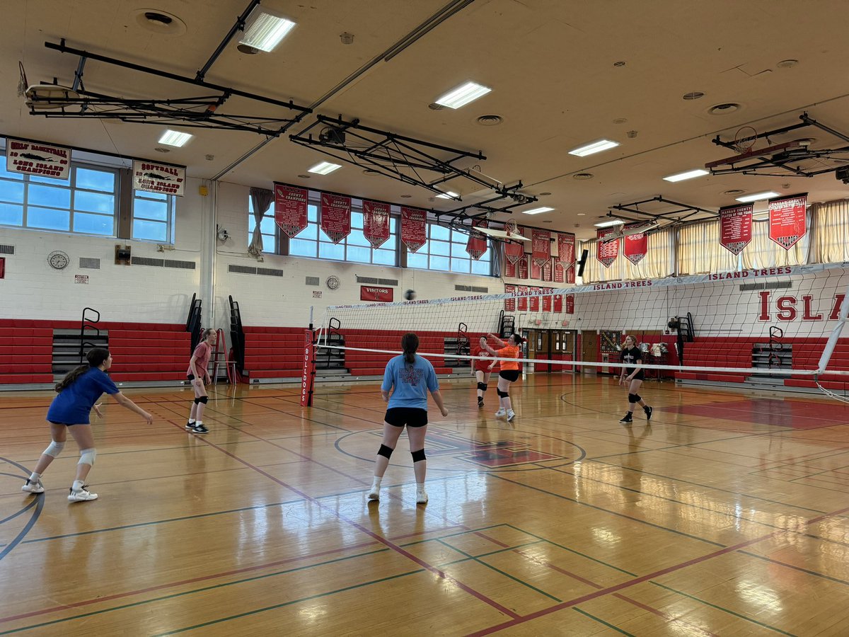 Back in the gym for spring volleyball workouts! 🏐 🏃🏼‍♀️