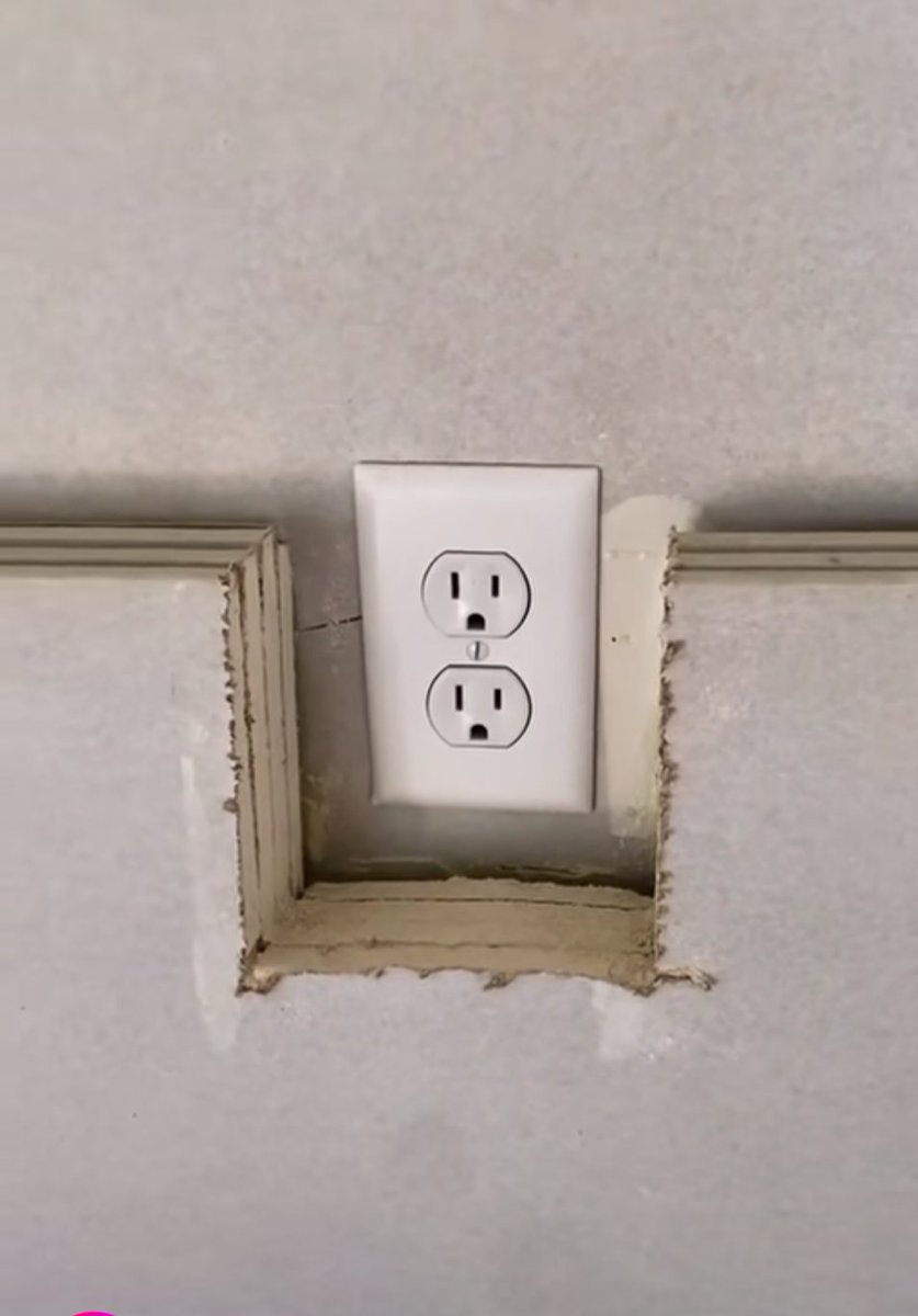 ArquitectoxHora's tweet photo. Entre pastillas, jarabes y paff de Neumoterol para poder respirar decentemente, armé con las pocas fuerzas que me dejó la gripe, éste #MejorConUnArquitecto para arruinarles el Viernes, como siempre
Espero lo valoren con muchos RT, ❤️ y comentarios! 
Buen fin de semana patrio!
🇦🇷 https://t.co/1QDDuMAWXV