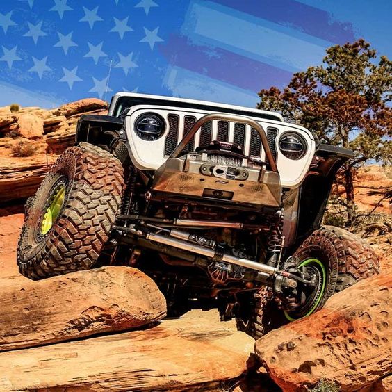 Morning Mafia! Alright y'all, we made it. It's finally Friday! Get out there this weekend & hit the trails. Stay safe. Be kind. Have a great one y'all! #jeeplife 🤟