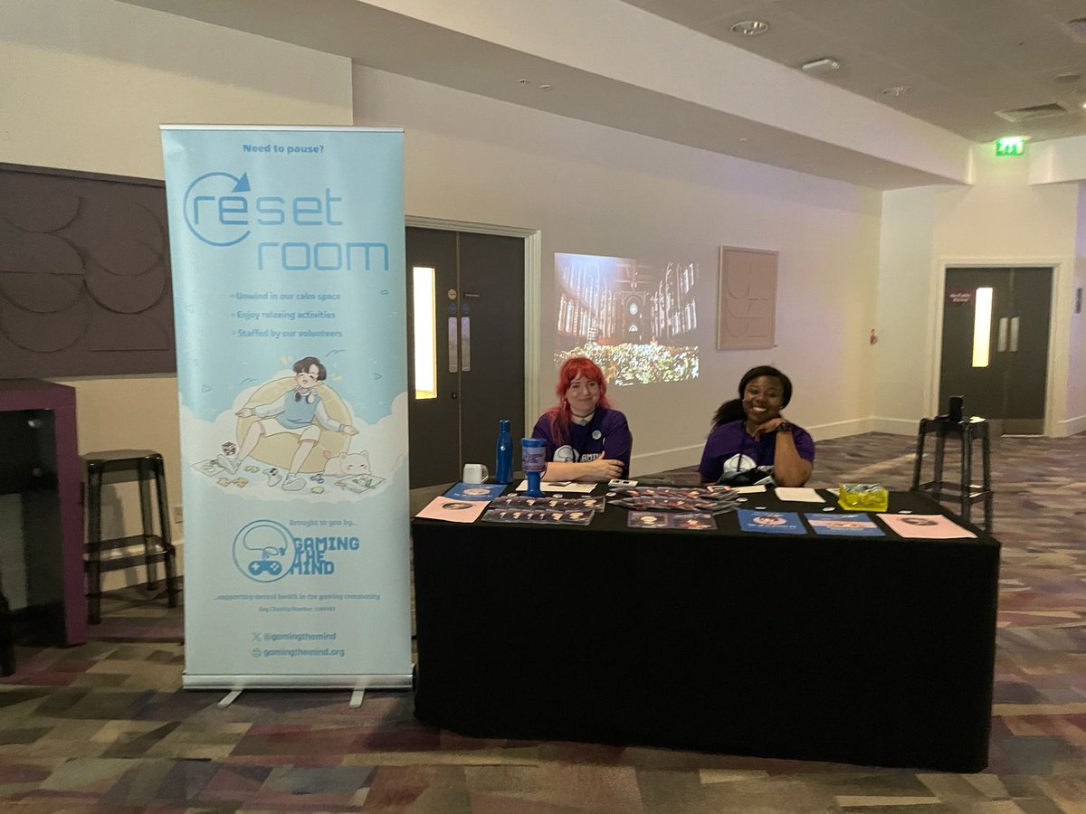 gamingthemind's tweet image. Are you at @MCMComicCon and want to relax? Come to our Reset Room, a calm oasis where you can chill, do lo-fi activities, &amp;amp; re-energise before heading back to the show! We have mental health information too! Staffed by this cool crew. Find us upstairs in the Platinum Suite! 🧠🎮