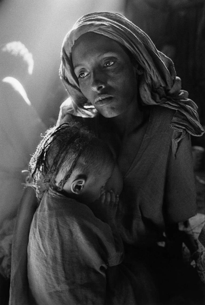 Mother and child at the Korem Camp, Ethiopia, 1984.

Photo: Sebastião Salgado (1944)