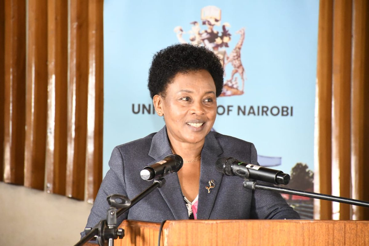 Hon. Justice Philomena Mwilu emphasizes the importance of principles and character for young lawyers. 'Your objectives must be worthy.' #DiscourseatUoN @uonbi @uonlspa @Kenyajudiciary