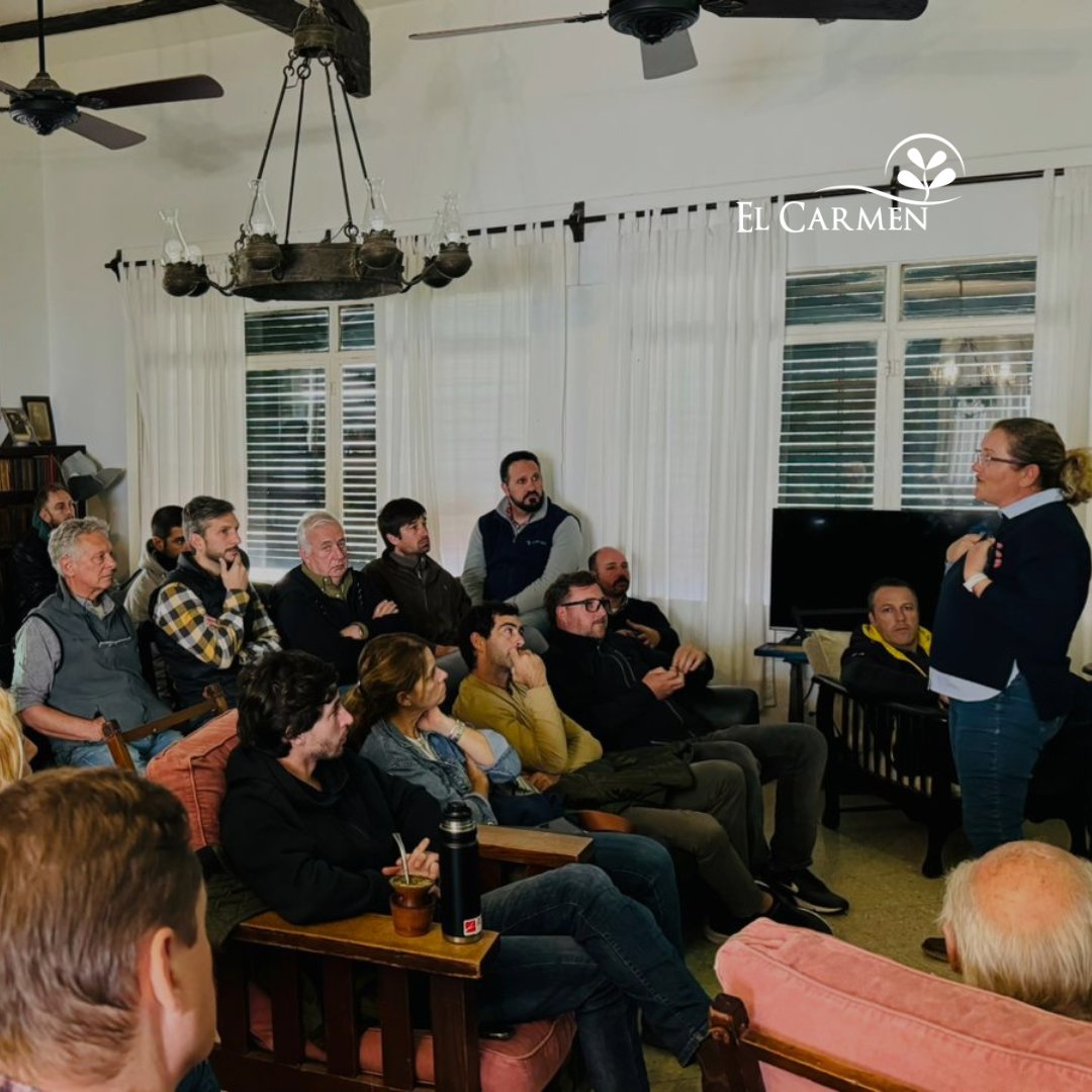Semillasdemani's tweet photo. Reunión técnico comercial con productores.
¡Gracias Grupo Crea Río Cuarto por invitarnos a compartir este encuentro! https://t.co/gMCsrG9w2F