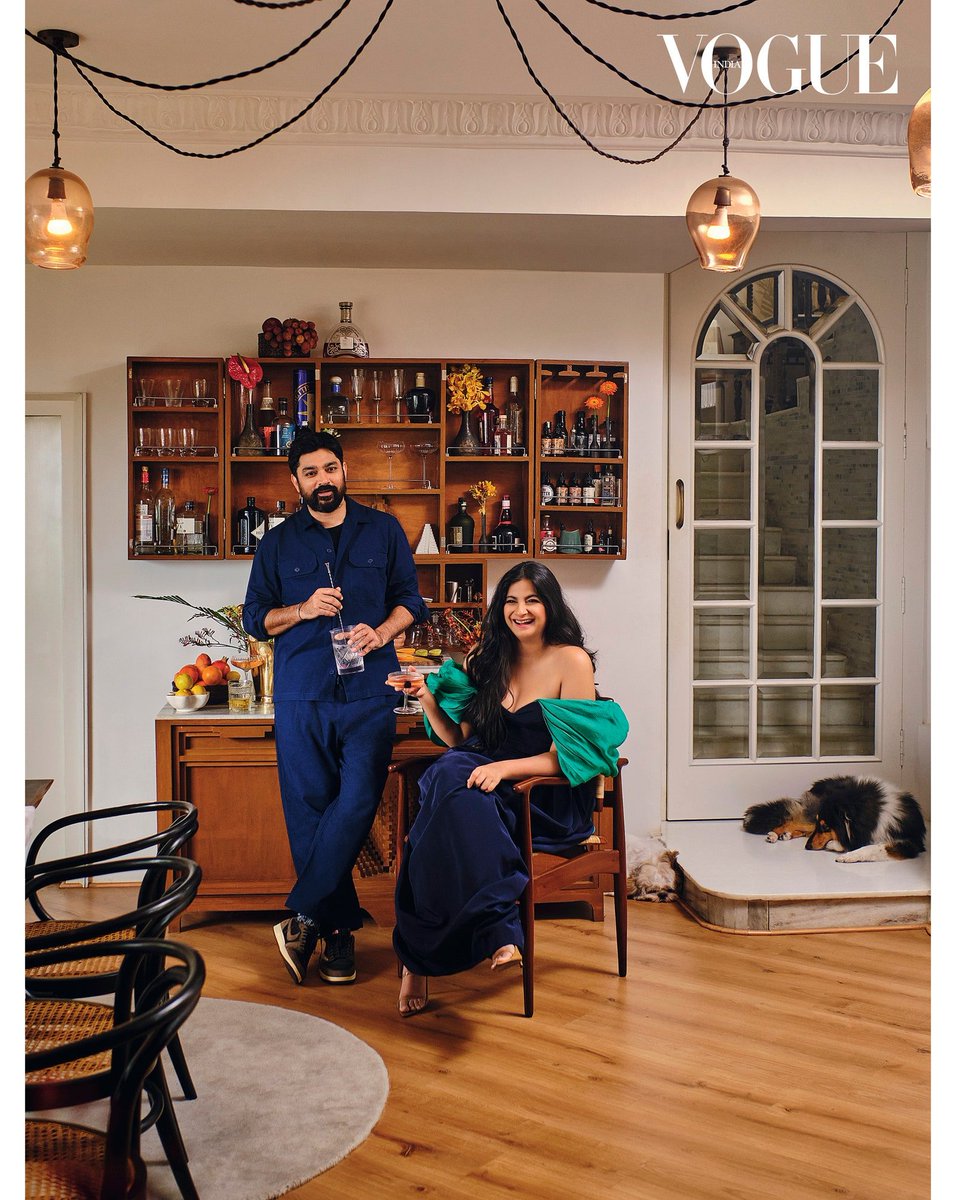 Inside #RheaKapoor and #KaranBoolani's home in Mumbai. Tap to see: vogueindia.visitlink.me/qILK_h