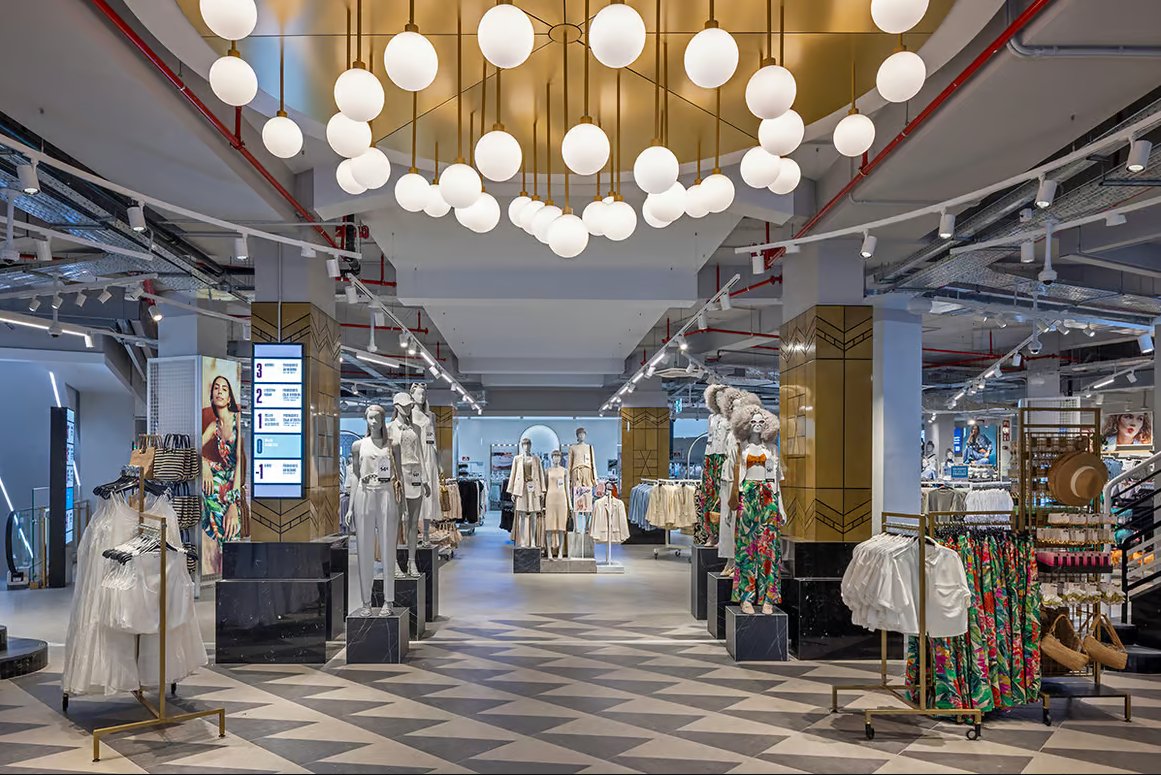 FloorForm's tweet image. Primark opened their second flagship store in Madrid, Conde De Penalver. 

As a building of cultural interest, the fit-out team incorporated it's 1930's cinema history throughout.

We were delighted to provide over 4,000 m2 of vinyl and ceramic floor finishes to this project.