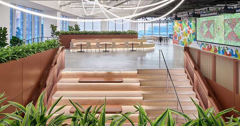 HSBC Launches New U.S. Headquarters At NYC’s Hudson Yards: Today, HSBC celebrated the opening of its new U.S. headquarters at The Spiral at Hudson Yards in New York City. dlvr.it/T7L7qB #Buildings #Facilities #FacilityManagement