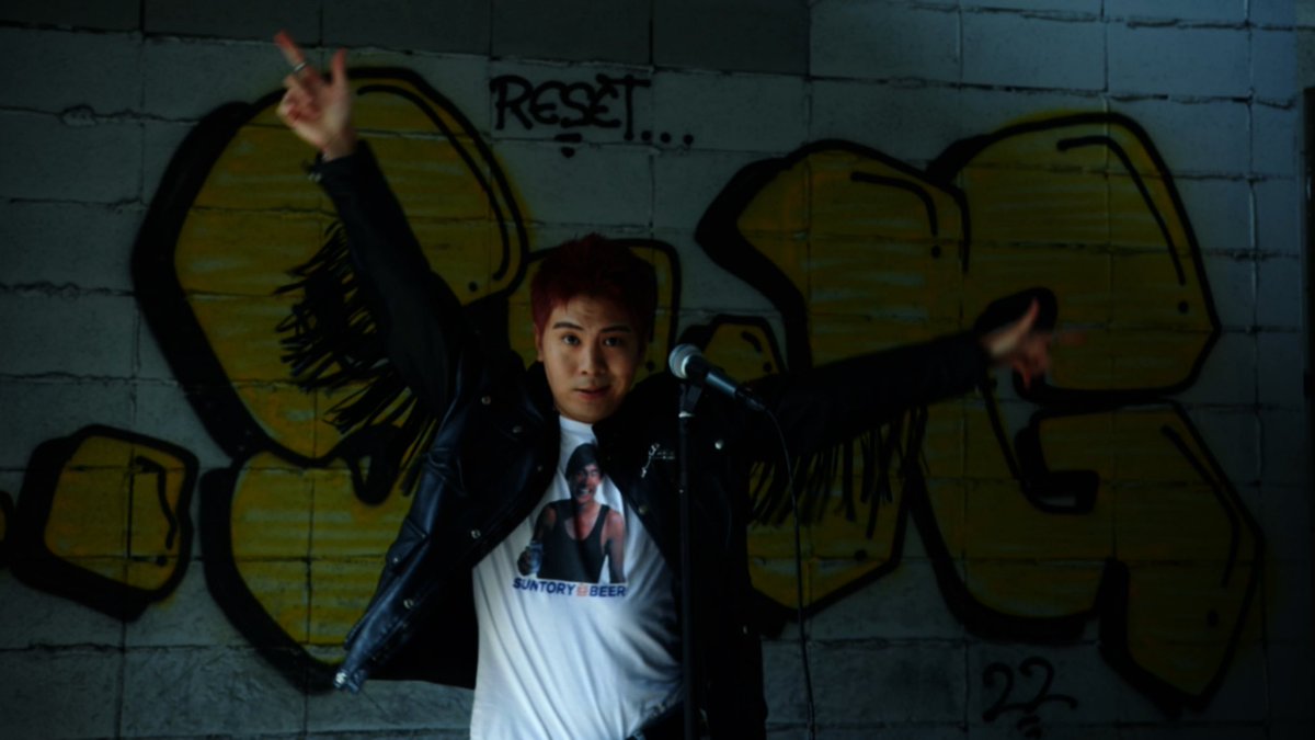 TORA THE EXPLORER「MY DAYS」MVの監督をしました。
彼のHIPHOPのカッコよさ、柔らかい人柄とユーモア、そのすべてを一緒に撮りたいと思って撮りました。是非^_^

youtu.be/XbUIAjcUuIU