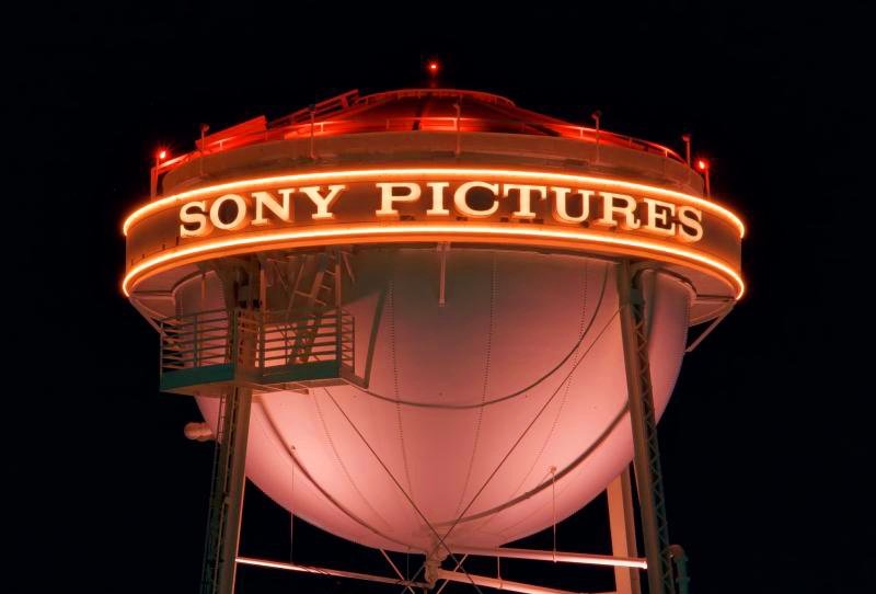 🔴Un productor muy poderoso en Hollywood amenaza con separarse de la Paramount, si no cierran con Sony el acuerdo.  No contempla ninguna otra posibilidad con un mínimo de lógica o futuro para la Major.
Cree que Sony Pictures es la úmica y la mejor opción.
seekingalpha.com/article/469523…