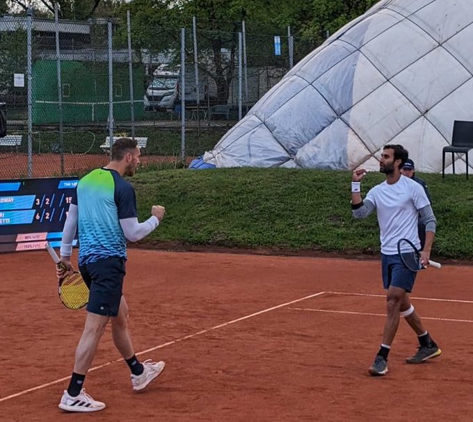 News Flash: Yuki Bhambri & Albano Olivetti march into FINAL of Lyon Open (ATP 250). They did it in style packing off top seeds Vasselin & Gonzalez 6-3, 6-7, 10-7 in Semis. #LyonOpen