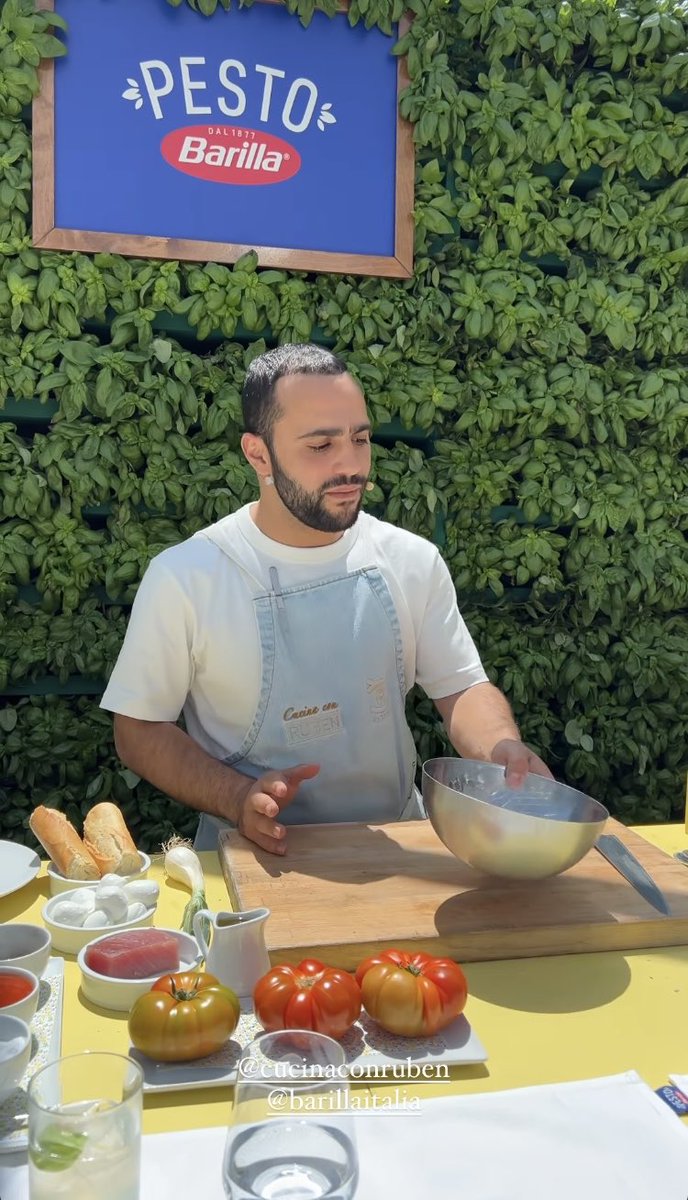 La masterclass con lo chef Ruben e la sua ricetta con il pesto limone e basilico Barilla e’ iniziata! 😋#jessyselassie #jeru