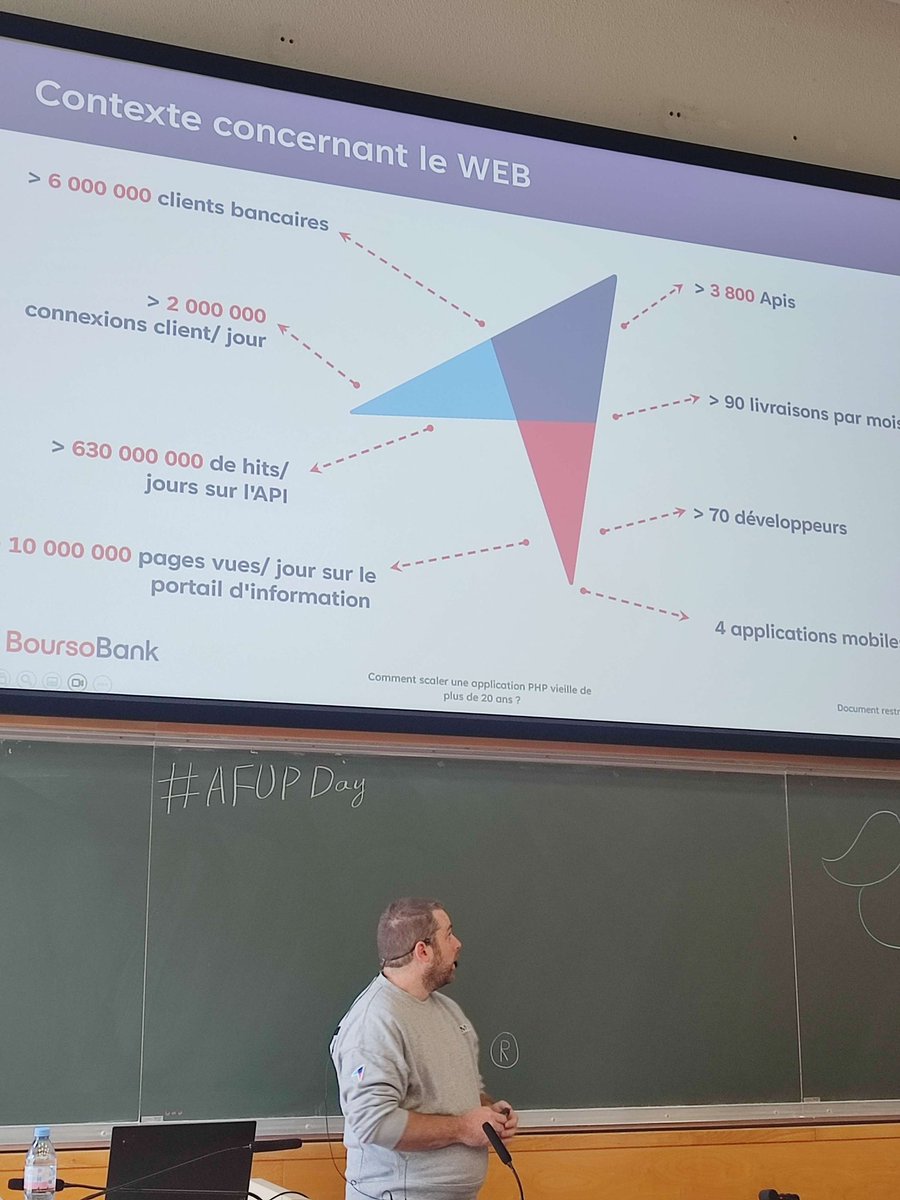 Darkmira tweet media