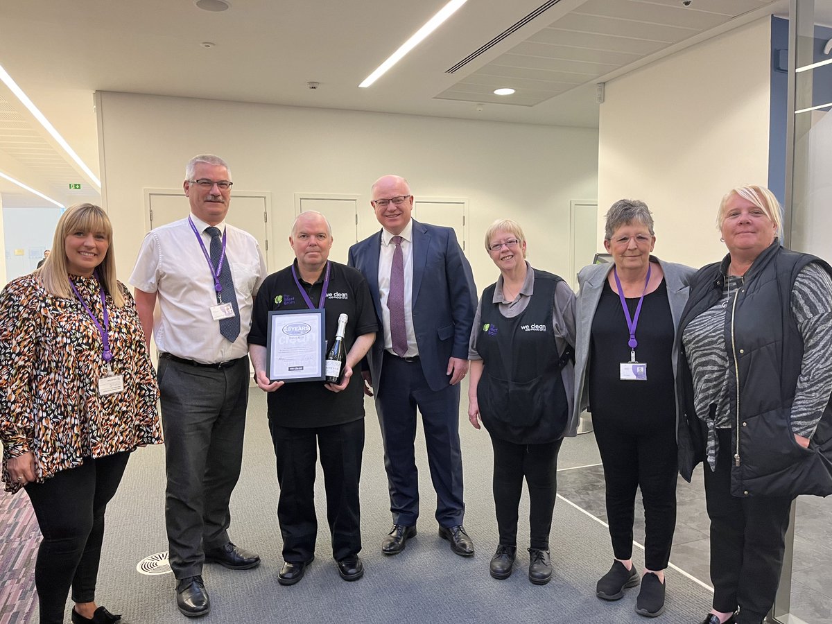 WeCleanBham's tweet image. 🥳 We are celebrating yet another 10 Year Service Award 🥳

This time, David Bird from The West Brom Building Society joins the coveted club 🎉

wecleanltd.com/another-10-yea…