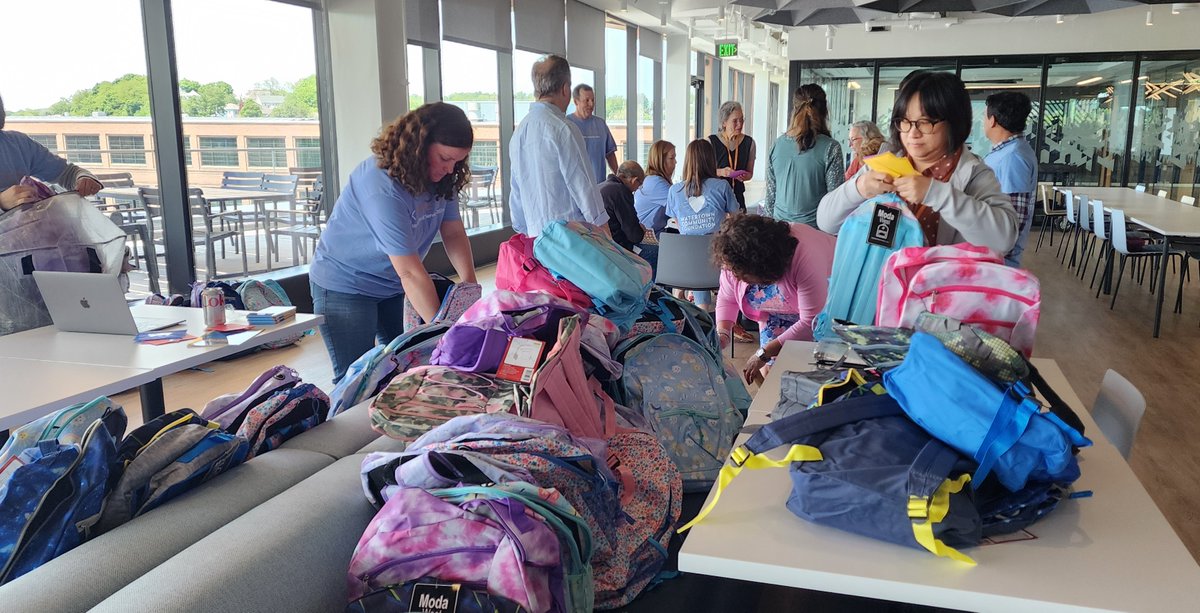 KymeraTx's tweet photo. Kymerians recently put together dozens of backpacks for kids impacted by homelessness during our #MonthofService. Thank you to @sowma and @LS_Cares for all the support you provide these students through your programs. Learn how to get involved: https://t.co/oN8DuzbJOD
#KymeraCares