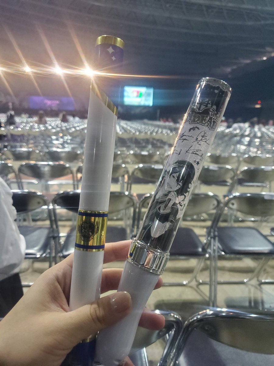 KRUEYUI91's tweet photo. 今や貴重な?公式ペンラ https://t.co/bDxTlTb5d7