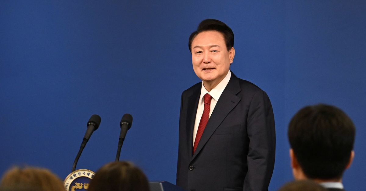 Low expectations for rare summit between China, Japan and South Korea reut.rs/3QY6OyG