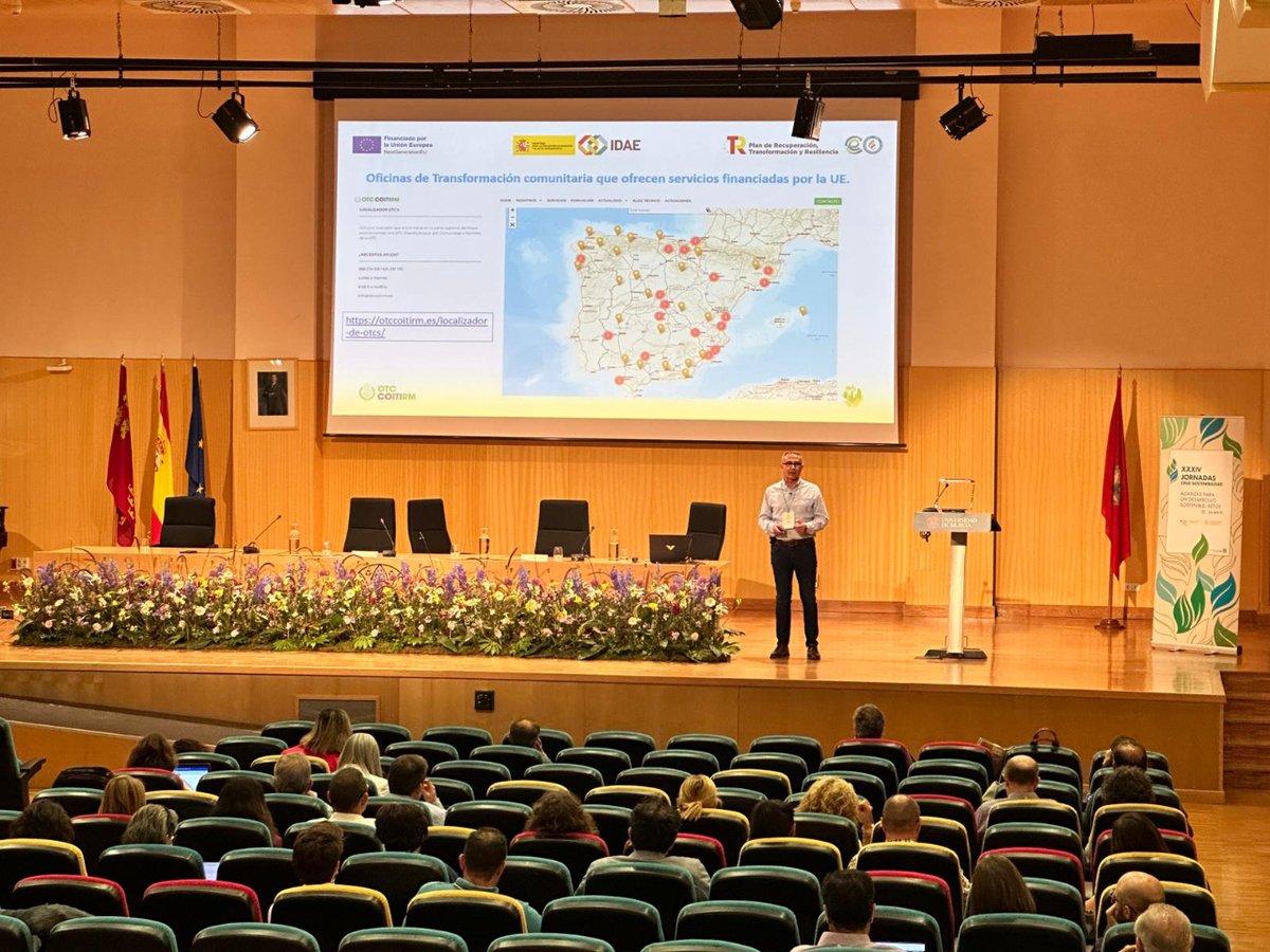 AremurMurcia's tweet photo. 🌐 Francisco Espín, presidente de #AREMUR, ha participado en las XXXIV Jornadas CRUE - SOSTENIBILIDAD de @UMU ♻️

🗣️💡 En su ponencia sobre las comunidades energéticas ha explicado como estas son una herramienta para el impulso de la transición energética en las universidades. https://t.co/Vvad4nAwmx