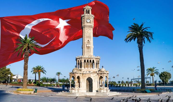 İzmir den güzel ülkemin güzel insanlarına günaydın...