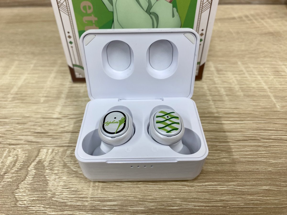 【極美品】Onkyo 無職転生 シルフィエット Bluetoothイヤホン 無職転生】コラボワイヤレスイヤホン『シルフィエット』モデル受注生産