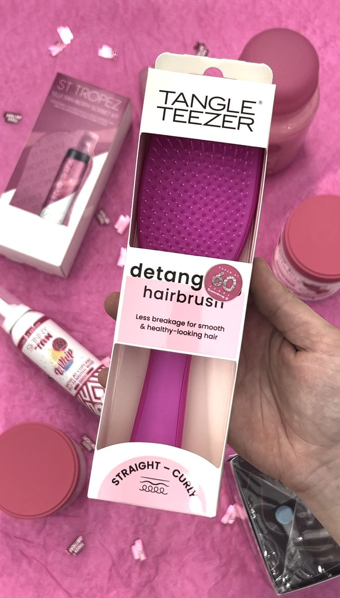 superdrug's tweet image. RT &amp;amp; follow 2 #WIN a Tangle Teezer 60th Birthday Detangler Hairbrush! ✨ Competition ends 23:59 27/05/24, Ts&amp;amp;Cs apply please see bio. 16+ and UK only. Superdrug Stores plc is the promoter.