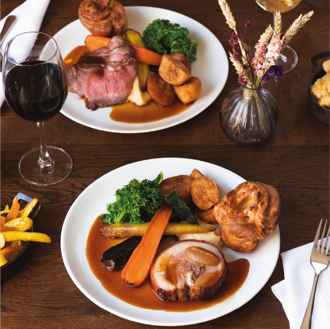 Remember to book your table at The Red Lion this bank holiday Sunday for a scrumptious roast dinner!
Just give us a call or use the link in our bio.

#sunday #roast #roastdinner #sundayroast #food #yorkshirepudding #family #friends #roastpork #roastbeef #drinks #foodies
