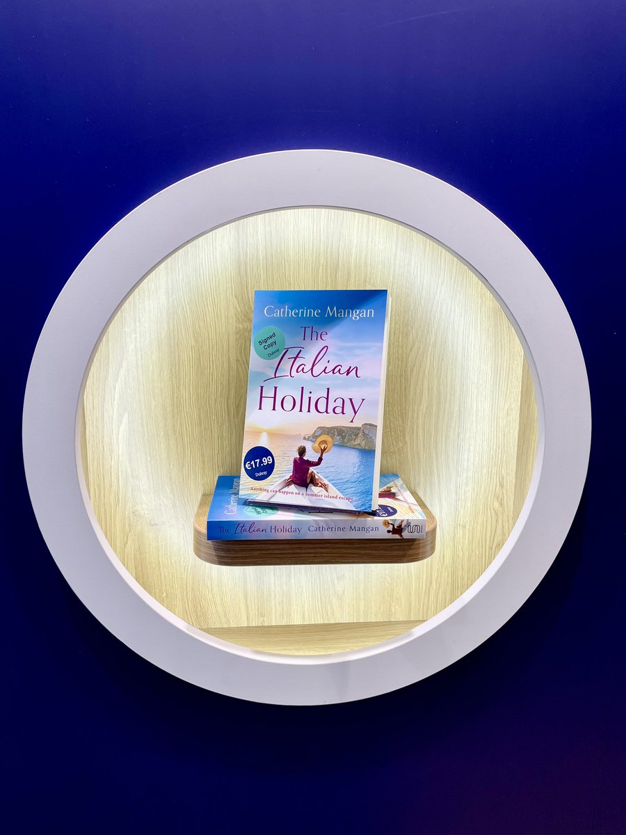 A huge THANK YOU!! To <a href="/DubrayBooks/">Dubray</a> for having me in to sign copies of #TheItalianHoliday yesterday! 📚 😍

#writerslife #booktwitter #readwomen #irishwriters #CatherineMangan #booksbooksbooks #PublicationDay #italytravel #fictionwriters #ponza #romancebooks #romancereaders