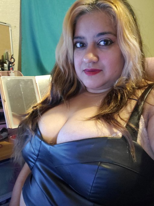 Pic after I finished a private custom.   💖 https://t.co/vpw81cET5b<a href="/tag/bbw"class="tags"><span>#bbw</span></a><a href="/tag/milf"class="tags"><span>#milf</span></a>